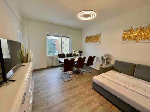 Itzling Apartment | Mozarts Salzburg City Retreat