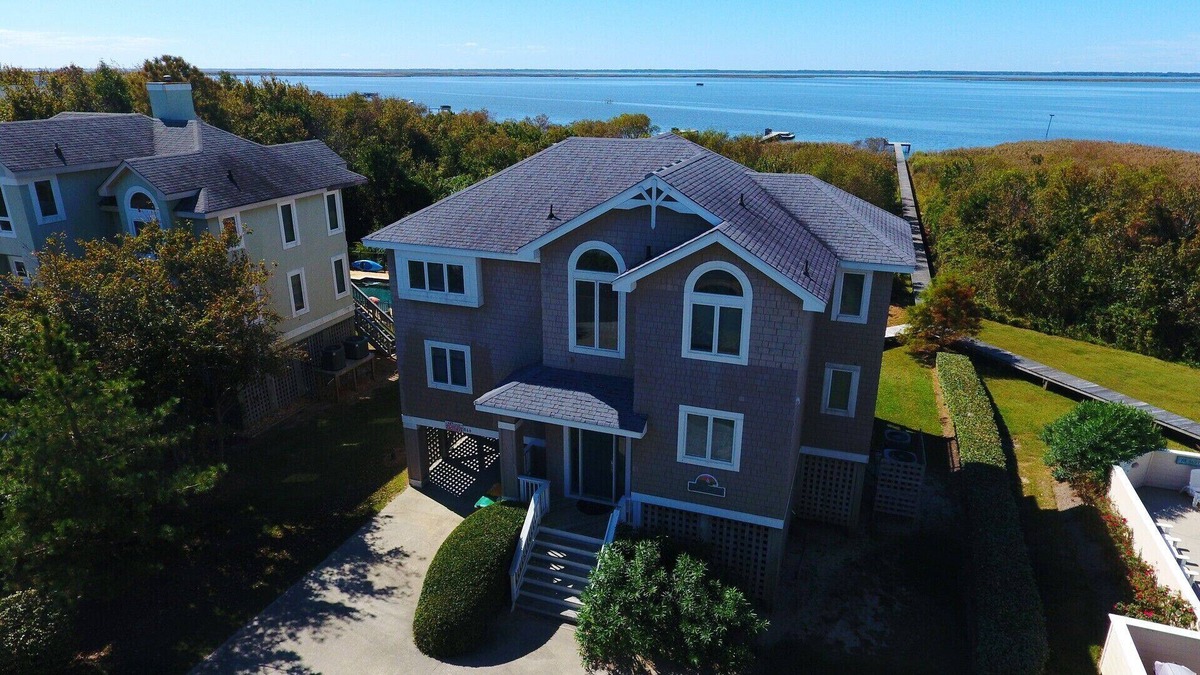 Monteray Shores House | MS6, Somerset- Soundfront, Sound Views, Hot Tub, Soundfront Dock