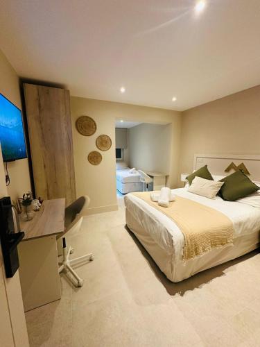 Brent Hotel | MSM Arena Hotel