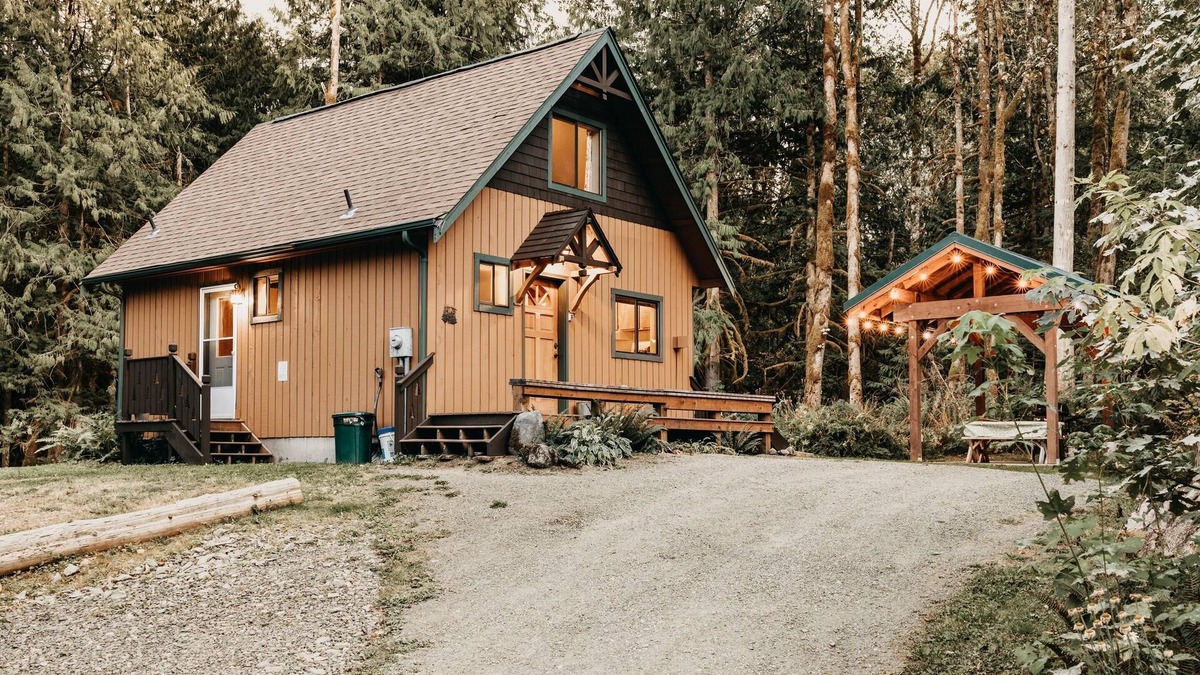 Maple Falls Ski Chalet | Mt Baker Lodging - Cabin 67 - Private 2-story cabin with a private hot tub