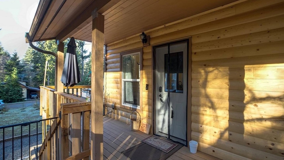 Warnick House | Mt. Baker Lodging Cabin 2- Sleeps 8!
