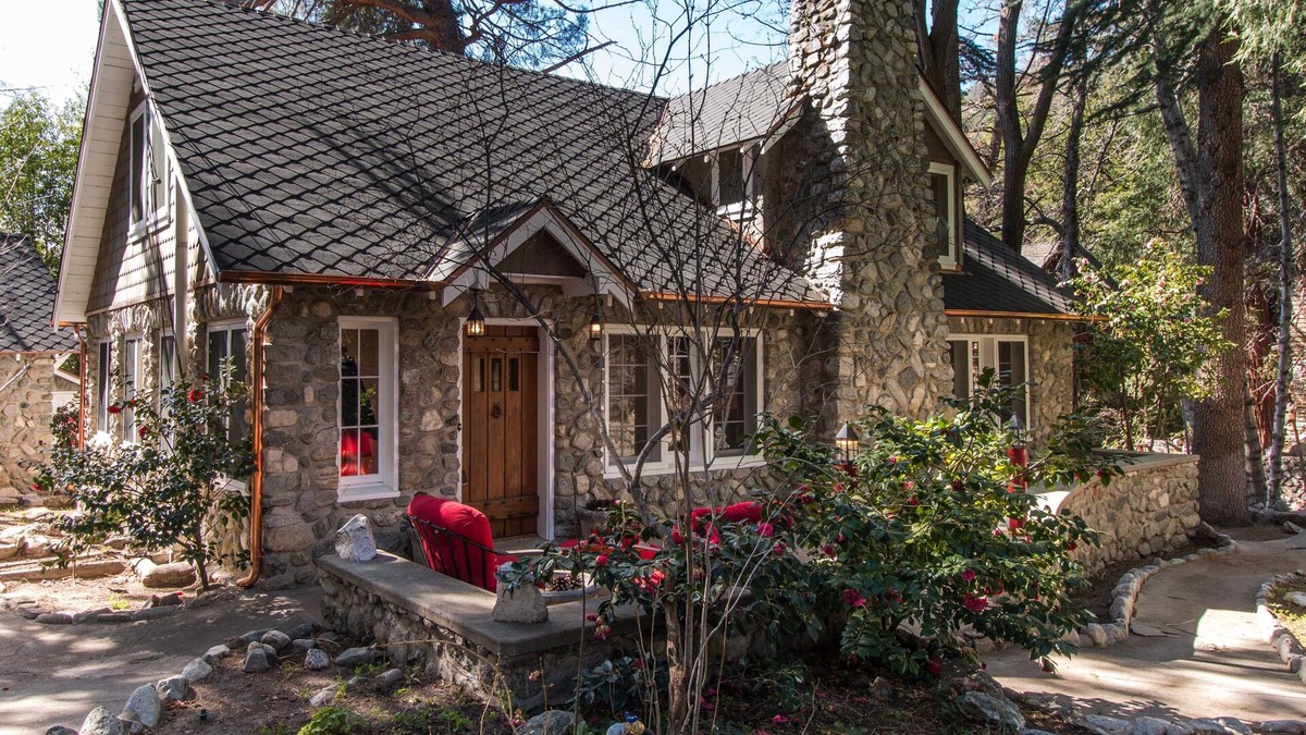 Los Angeles County House | Mt. Baldy Cottage on Bear Creek in the Secluded Village of Mt. Baldy