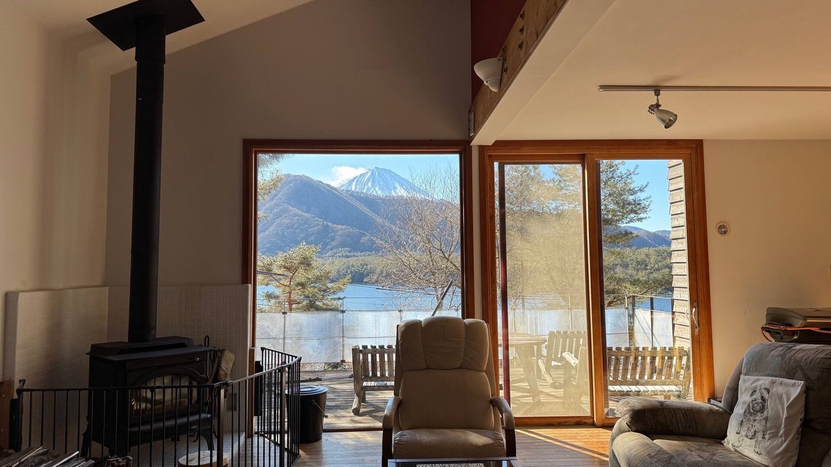 Fujikawaguchiko Cottage | Mt.Fuji view/2min walk Lake Saiko/private cottage/BBQ/5min drive Kawaguchi Lake