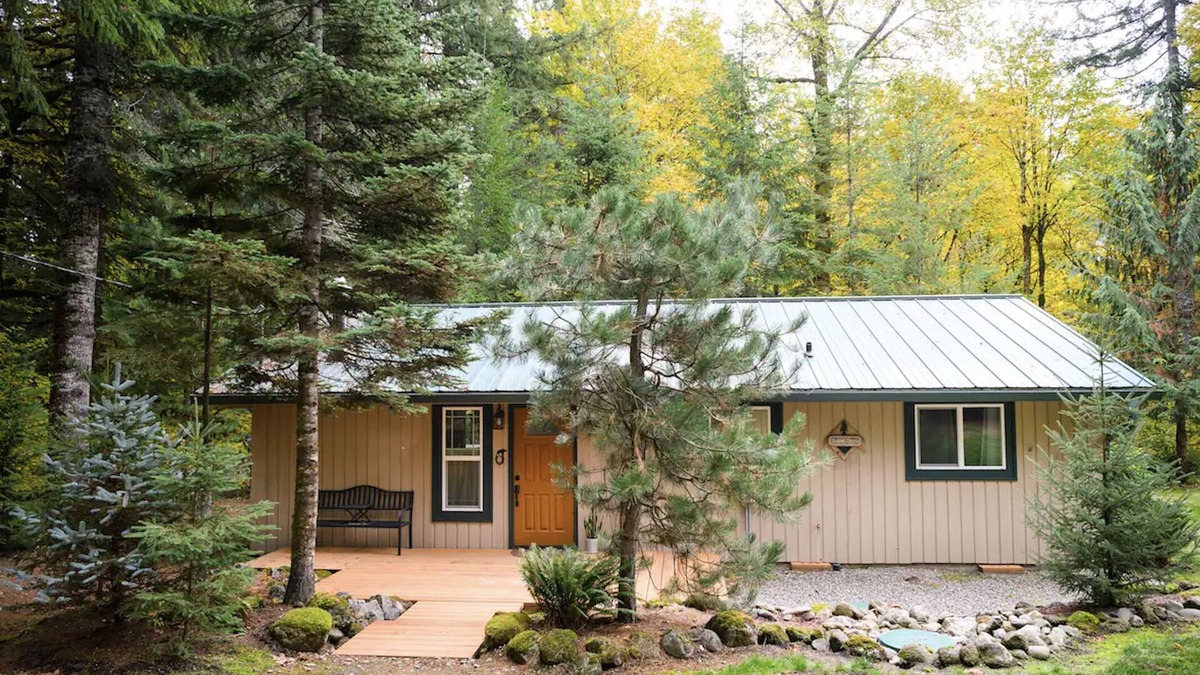 Zigzag Cabin | Mt. Hood cabin with cozy sounds of Zig Zag River