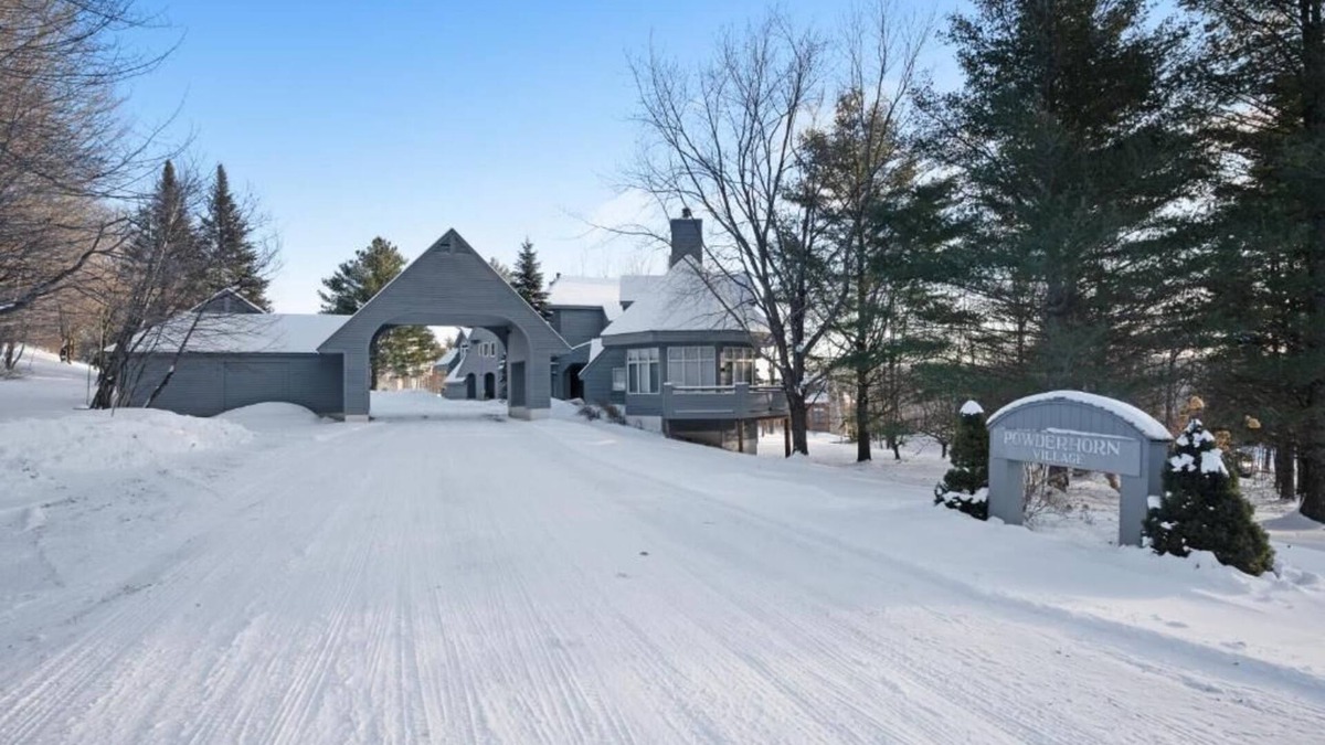 West Dover Condo | Mt. Snow & Haystack/Hermitage Area 3BR Condo