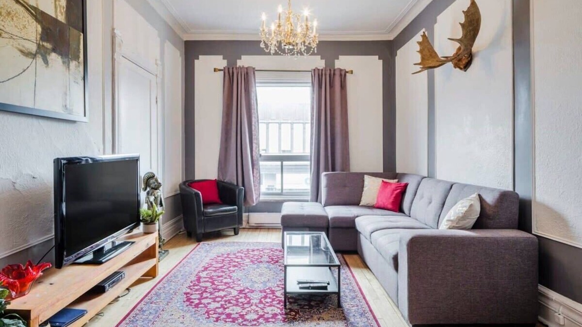 Plateau Mont Royal Apartment | MTLVR #02 | 3 beds, terrace, A/C & BBQ