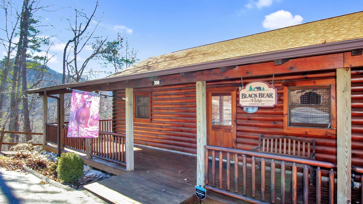 Vein Mountain Cabin | Mtn cabin with views! Short drive to Asheville, Chimney Rock, and Lake James!