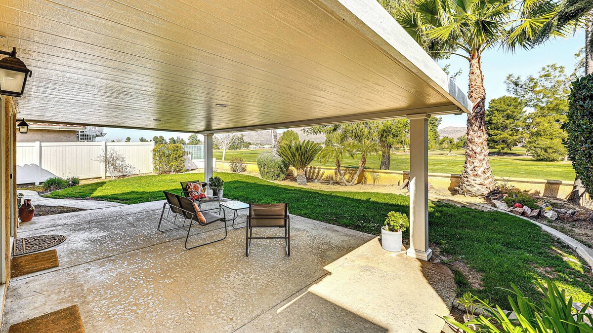Menifee House | Mtn & Golf Course Views: Inviting Home in Menifee!