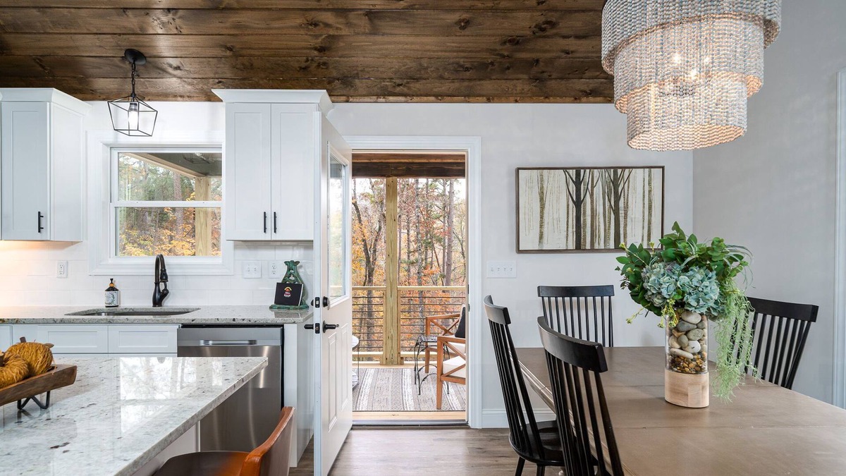 Ellijay Cabin | MTN Resort Cabin, Amenities, Mins to DT, Wineries, Pet-Friendly, Sparkling Clean