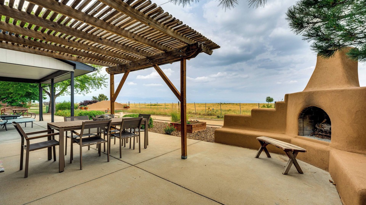 Boulder House | Mtn-View Home w/Pickleball Court in Louisville!