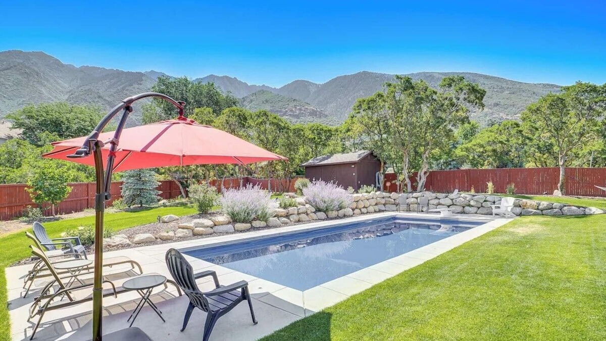 Sandy House | Mtn views * pool *spa *near ski areas