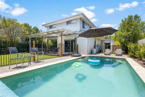 Mudjimba Villa | Mudjimba Retreat- Peaceful Luxury