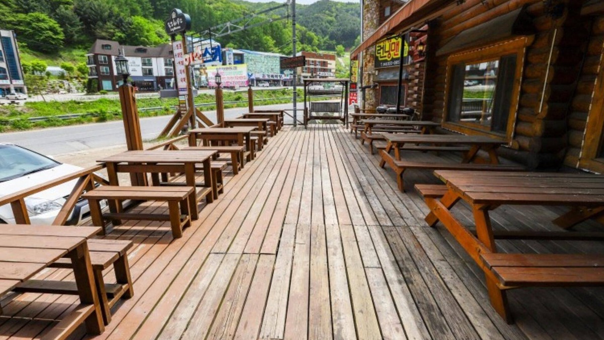 Seolcheon-myeon House | Muju Iso Condo Pension