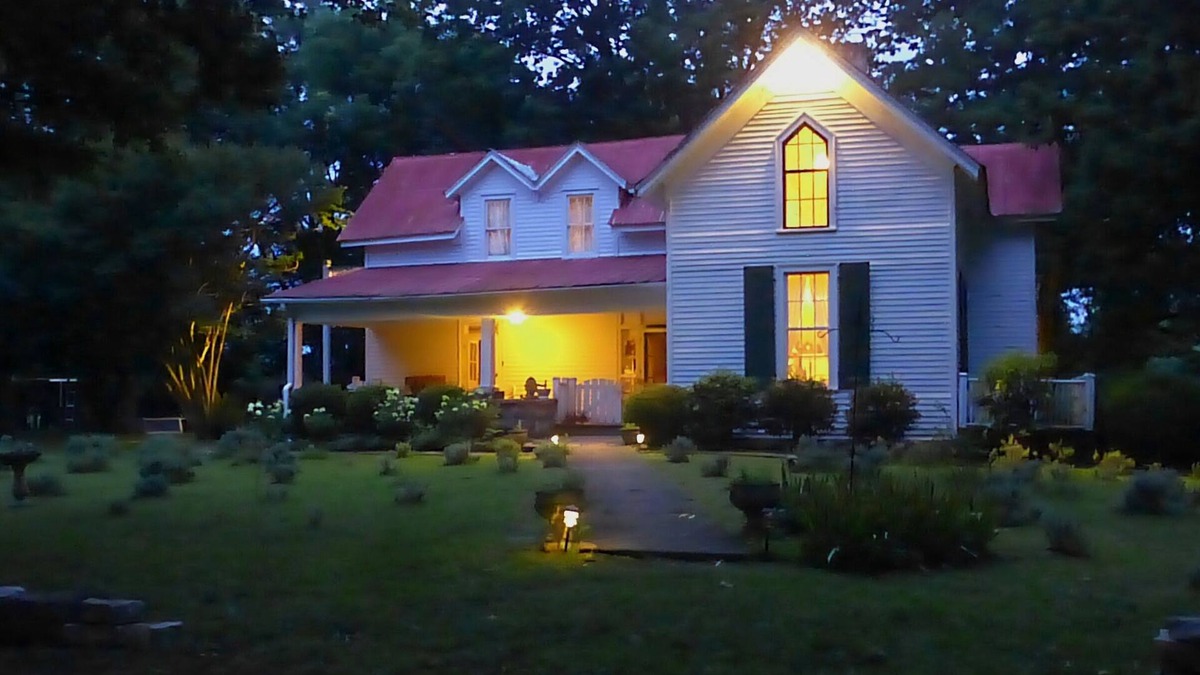 Mulberry Bed & Breakfast | Mulberry Lavender Farm and B&B