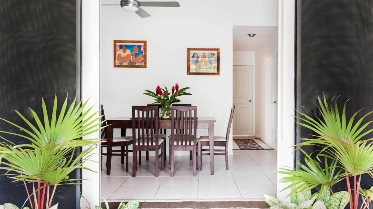Tapere of Titikaveka House | Multi-Award Winning beachfront self-catering villa Tiana