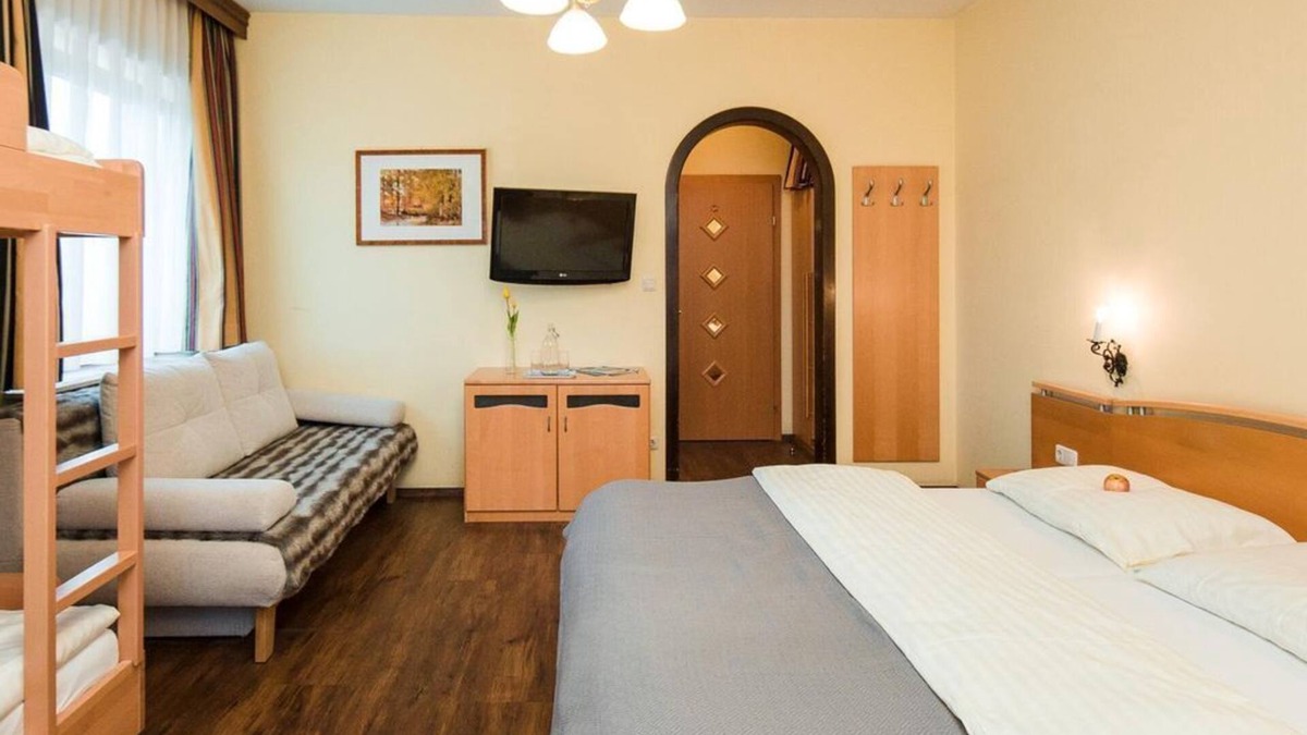 Seeboden Other | Multi-bed room - Familiengut Ertlhof
