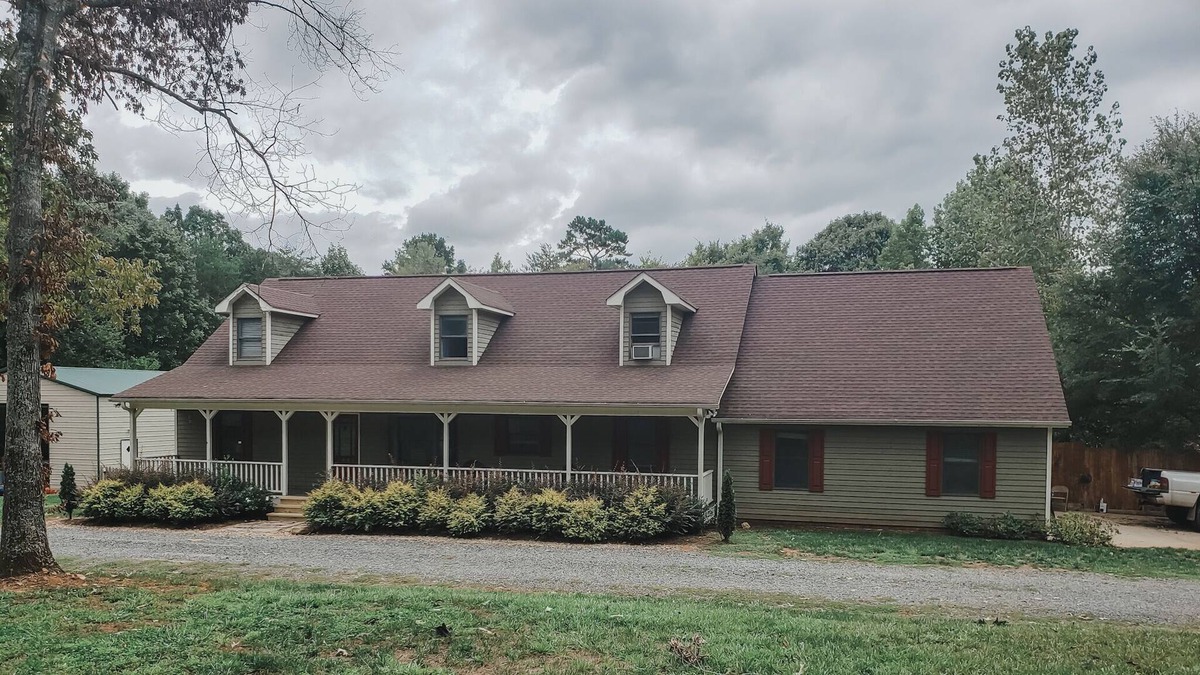 Mint Hill House | Multi-Media Dream: Theater, Arcades, Hot Tub & More
