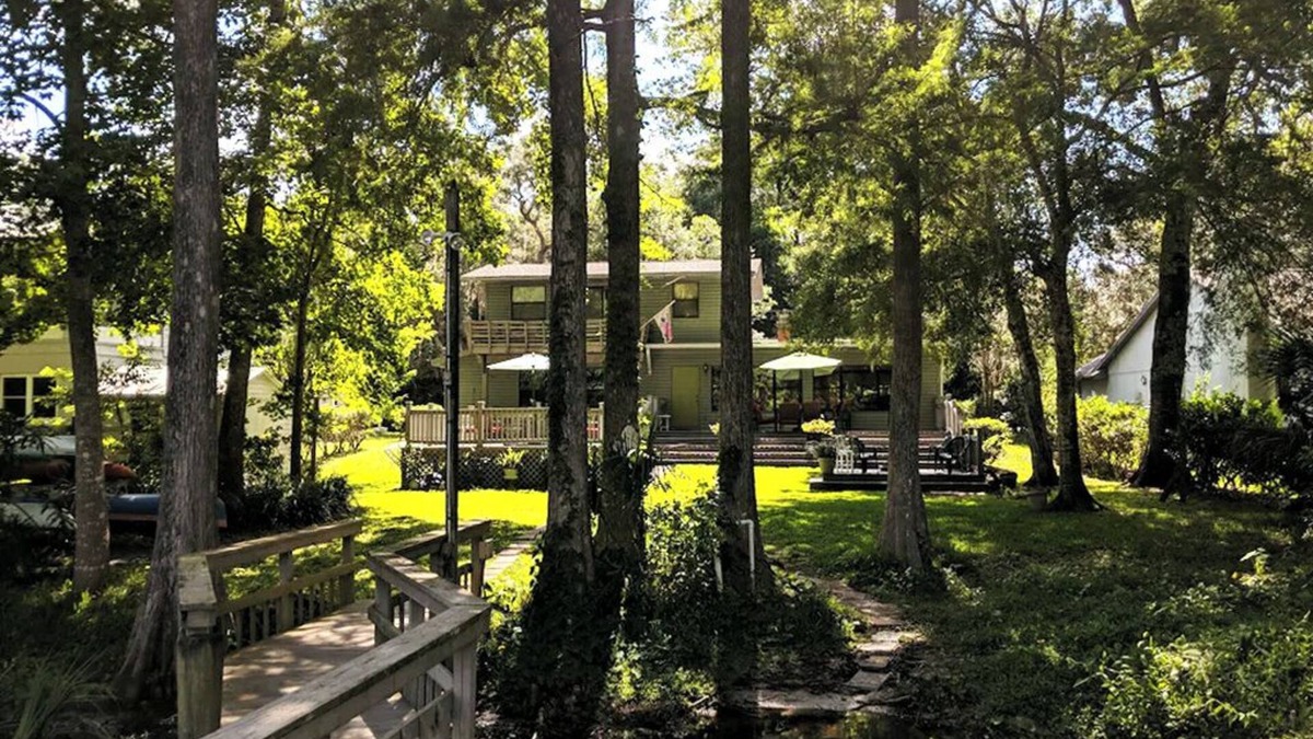 Dunnellon House | Multi-Night Discounts/Comp Days Nov 1 - Mar 1, Sleeps 11 in Beds