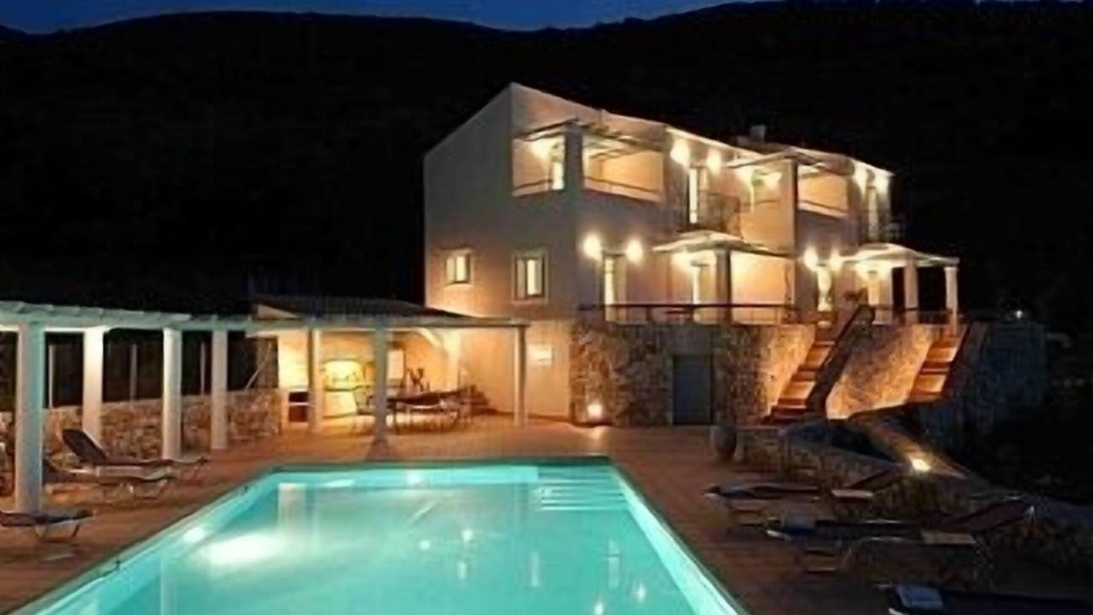 Agia Efimia Villa | Multi Unit villa-large private pool(heating on request)outside kitchen/barbecue