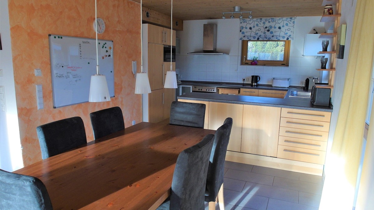 Munchen District Apartment | Munich Countryside XXL Apartment B - S-Bahn train - nearby brewery village Aying