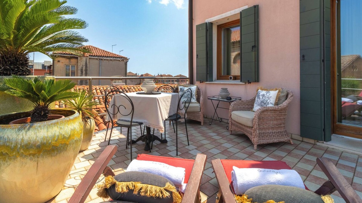 Longa Apartment | MURANO Suites | COBALT