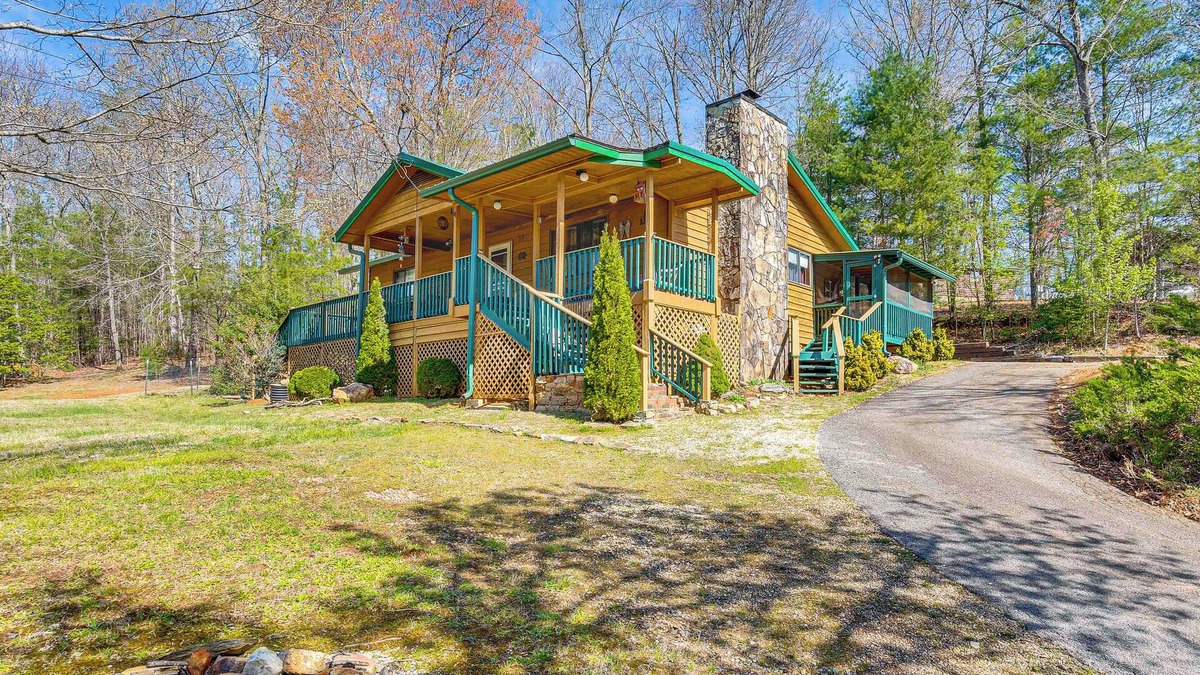 Murphy Cabin | Murphy Cabin w/Deck, Grill & Private Pond!
