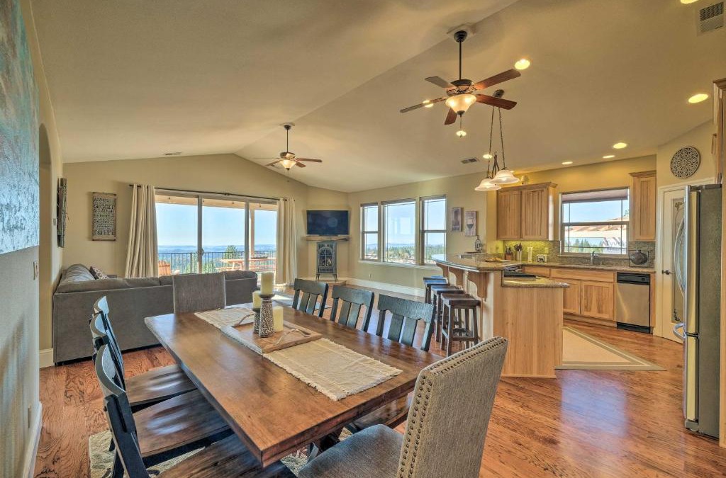Forest Meadows House | Murphys Retreat with Canyon Views and Game Room