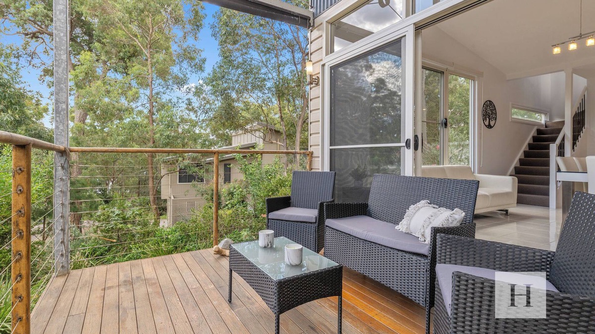 Murrays Beach House | Murrays Lakeshore Getaway - Near Lake, Pool, Cafe!