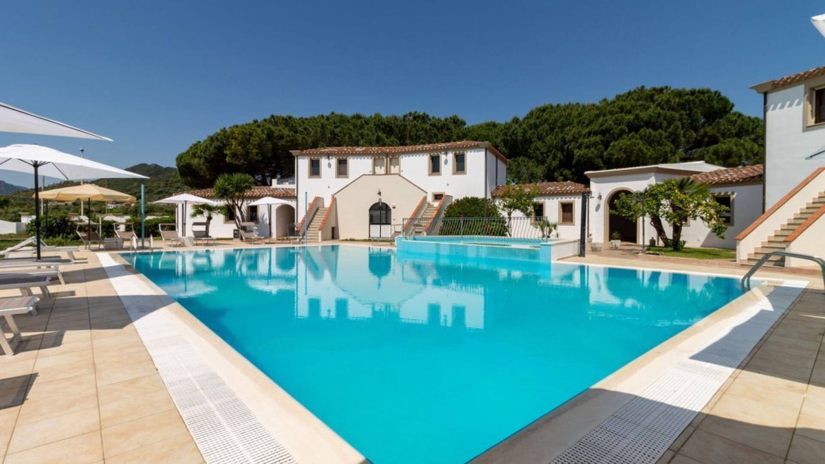 Cardedu Apartment | "Museddu Beach" First floor in residence with pool