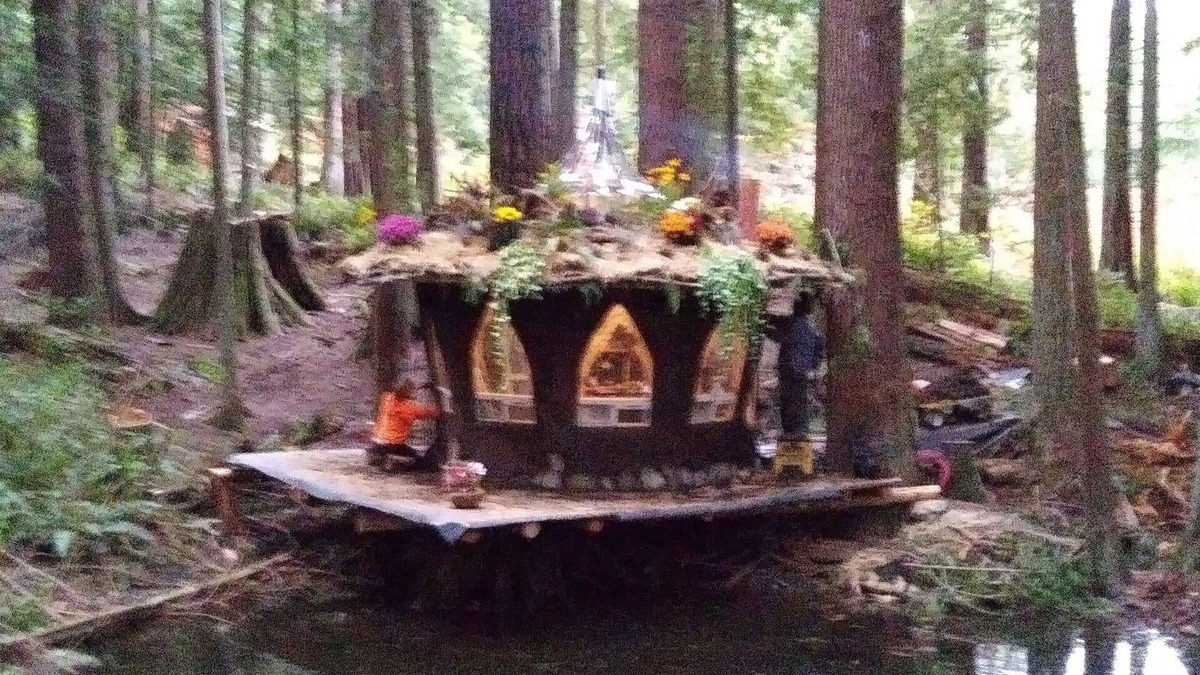 Sedro-Woolley Cabin | Mush Room at SunRay Shire