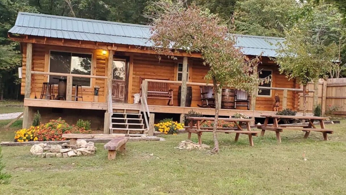 Mid America Cabin | Music Mountain Retreat Cabin C
