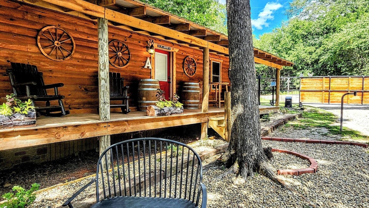 Mid America Cabin | Music Mountain Retreat Cabin A