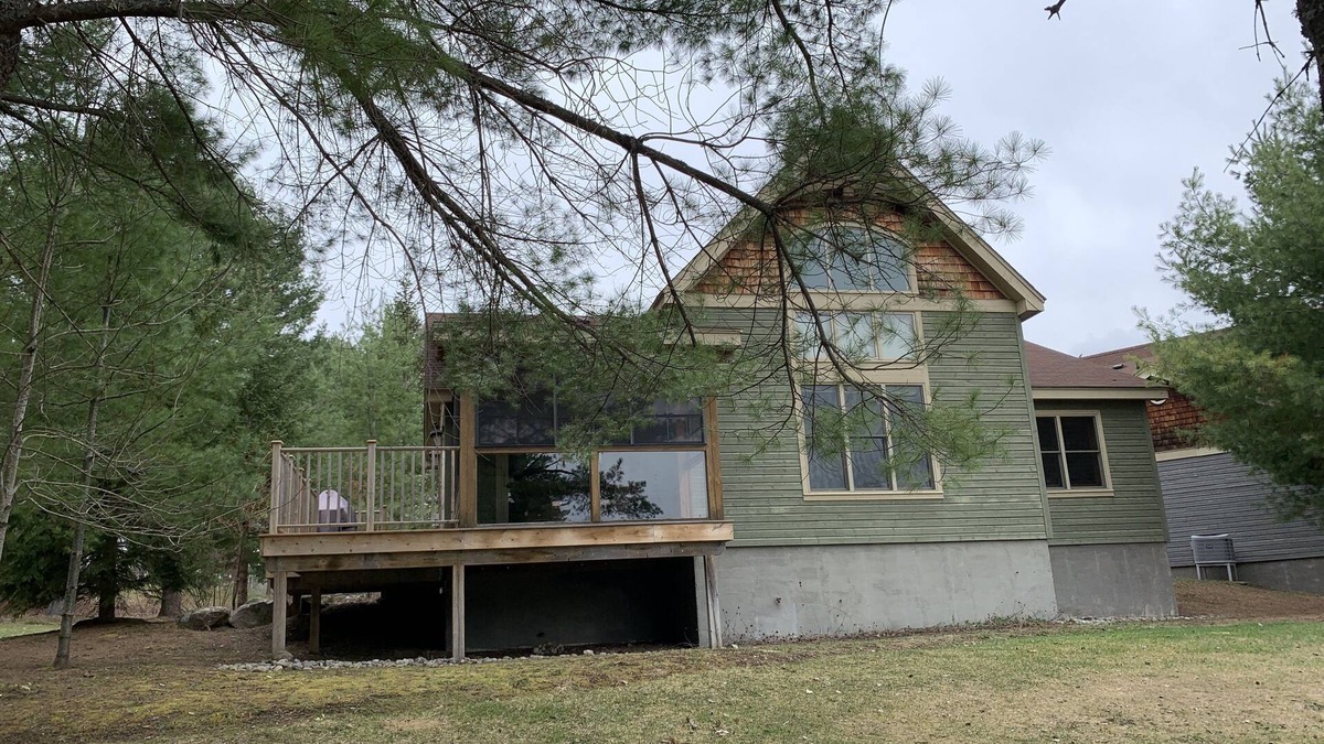 Muskoka Lakes Cottage | Muskoka Cottage Retreat on Private Lake