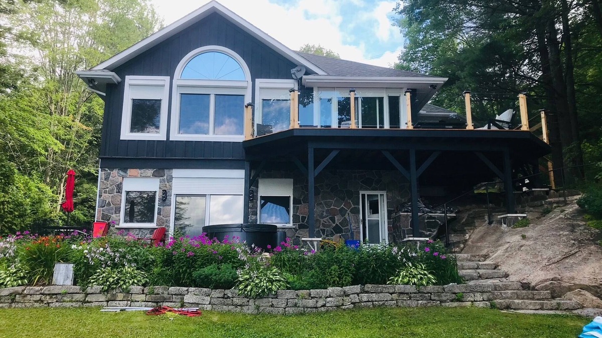 Muskoka Lakes Cottage | Muskoka Waterfront Cottage - Lake Muskoka Shallow Water Entry