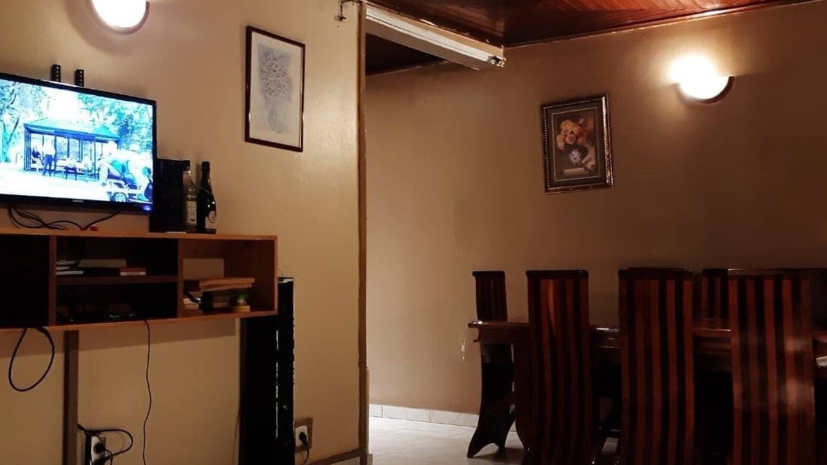 Yaounde House | Mvogo's House, Etoudi, Quality accomodation