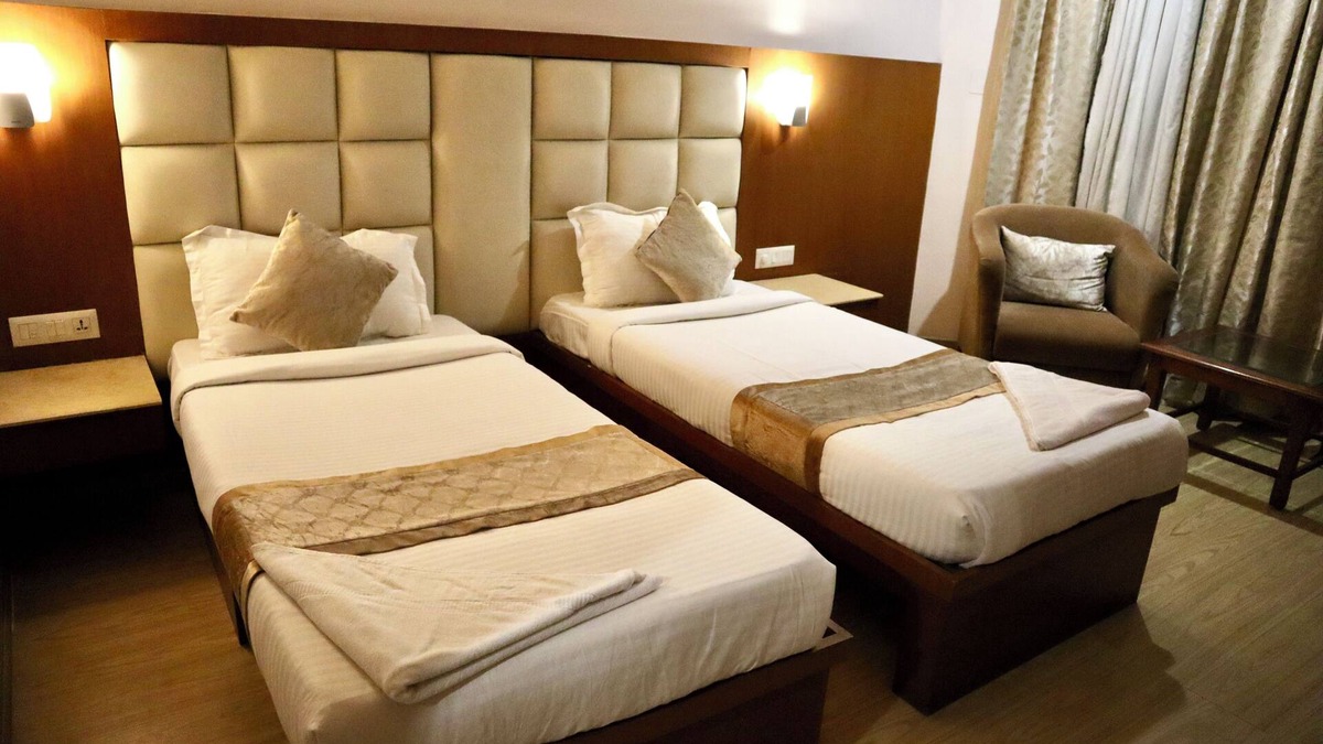 Khanapara Hotel | MW HOTEL