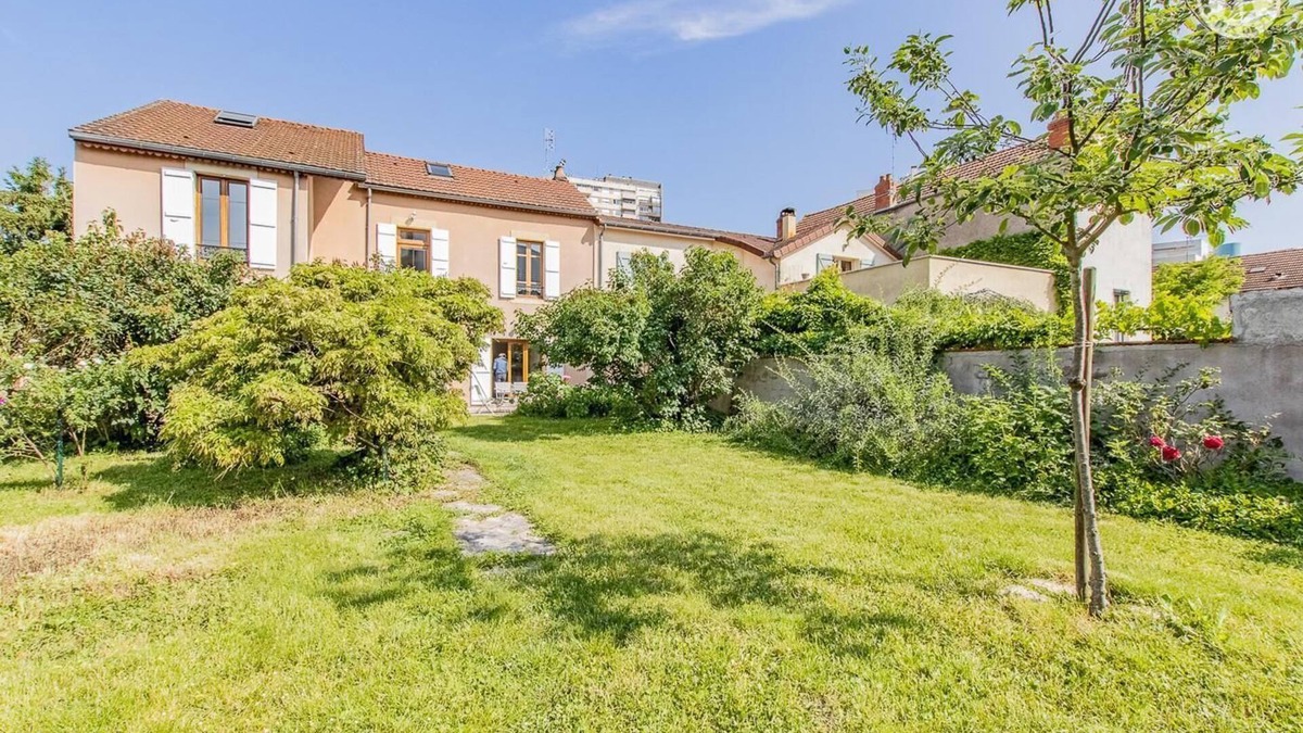 Chalon-sur-Saone Apartment | My campaign in the city