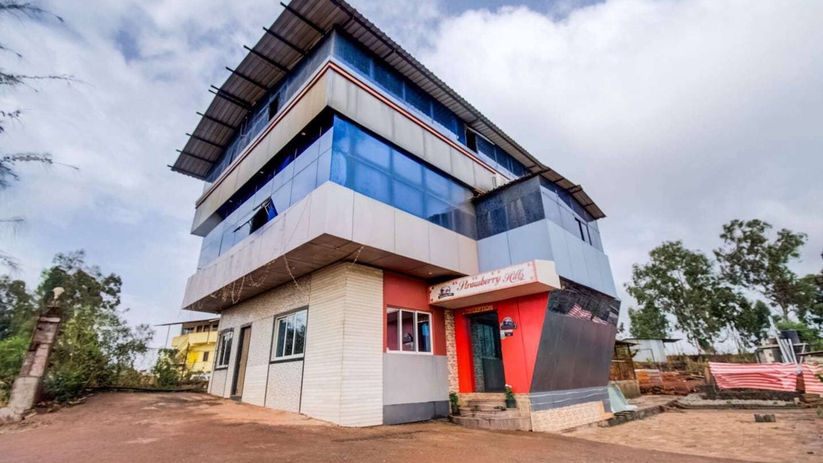 Medha Apartment | My Comfortable Home Stay, A Home Away from Home in the Land of Strawberry Farms.