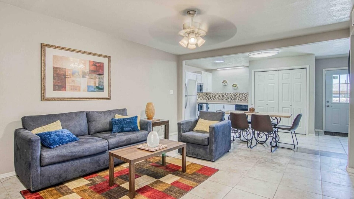 El Paso House | My Cozy Duplex “A” in the Heart of West Side.
