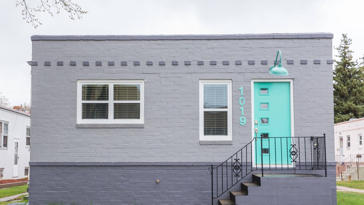 Bismarck Apartment | My Happy Place 1019