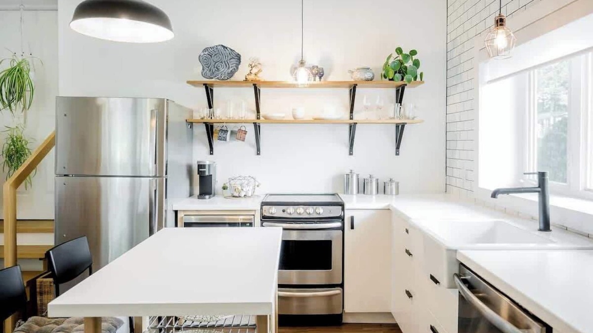 Clifton Royal Apartment | My Happy Place Summar