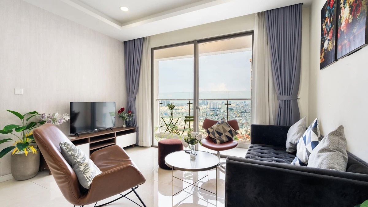 Bach Dang Riverside Apartment | My LJ Hideout No27 - Great City View in Family Size Apartment With Balcony