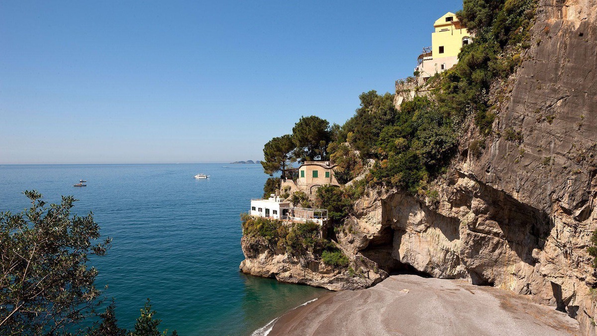 Positano City Centre Apartment | My Rental Homes - Monsour immersed into a wide private garden terrace, sea view