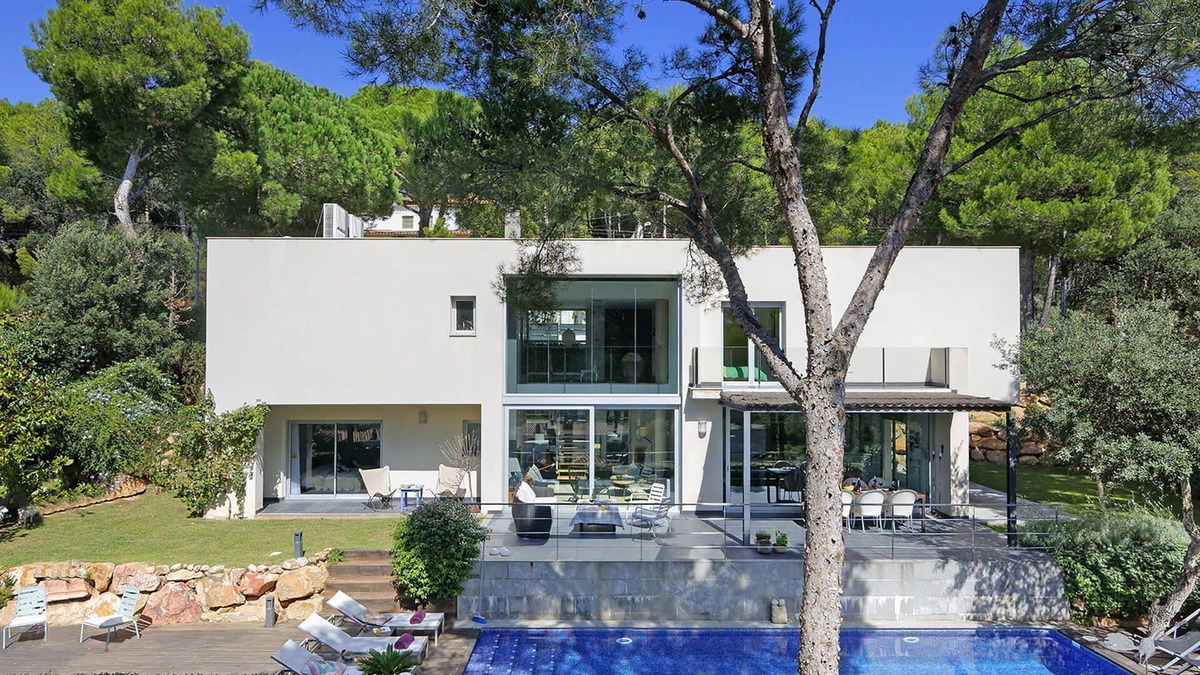 Tamariu Villa | My Rental Homes | Villa Luminosa with private pool and garden