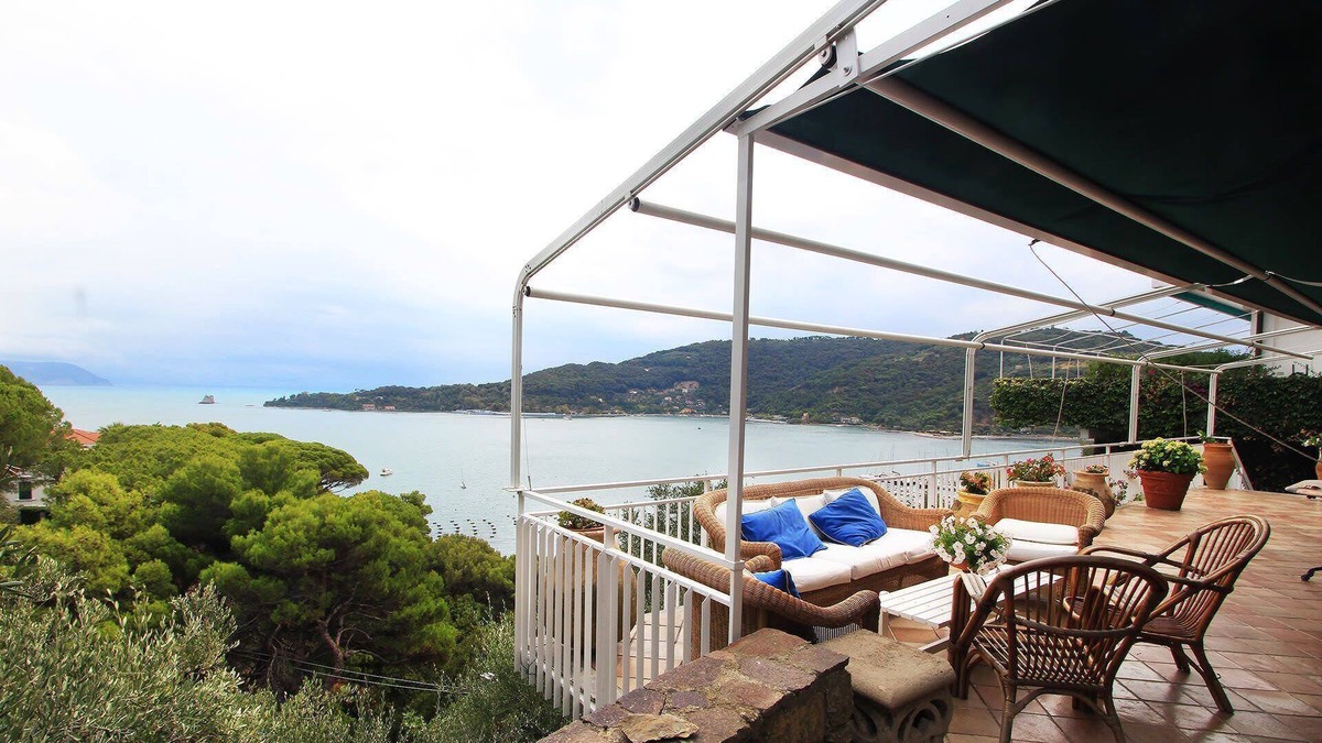 Portovenere Villa | My Rental Homes - Villa Roby 5 min by walking from the center of town, with garden
