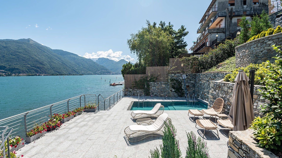 Vignola Villa | My Rental Homes - Villa Perla with pool, jacuzzi, and spectacular view of the Lake