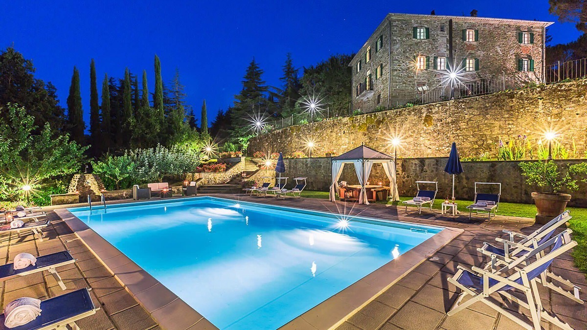Ripoli Villa | My Rental Homes - Villa Monterchi with pool set in a wonderful panoramic position