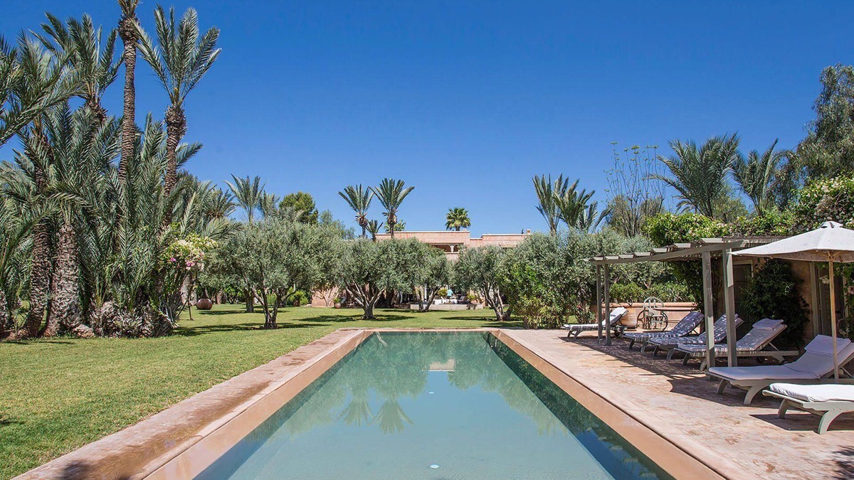 Annakhil Villa | My Rental Homes - Villa Hasna with private heted pool, tennis court air conditioning