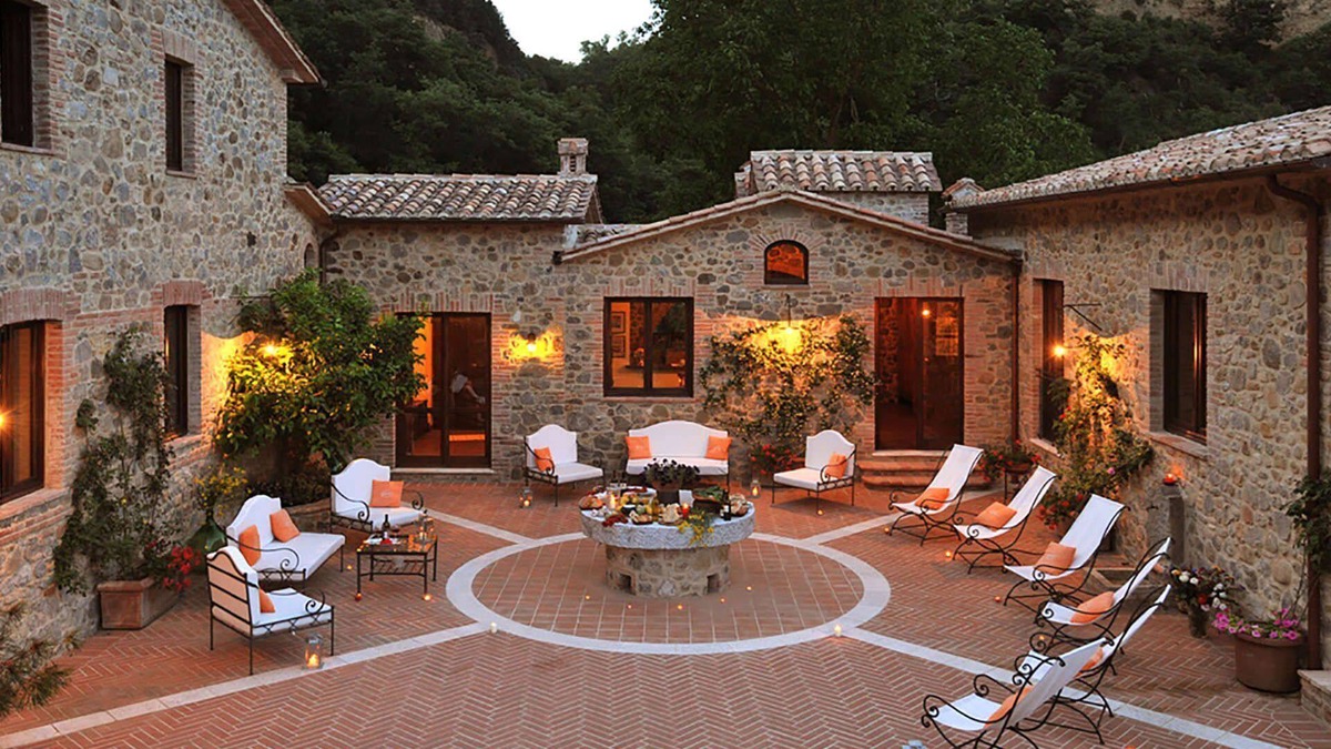 Ficulle Villa | My Rental Homes - Villa Bellissima with infinity pool and beautiful outdoor area
