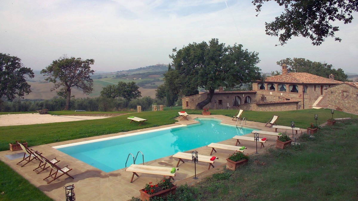 Pienza Villa | My Rental Homes - Villa Monticchiello with pool and garden surrounding the property